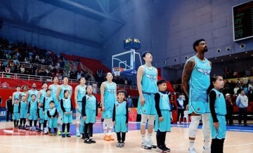 MK体育官方网站-狂飙13记3分，青岛队投疯了！刘维伟变阵成功，3大本土球员大爆发|青岛市|福建队|赵嘉义|球队|威瑟斯庞_新浪体育_新浪新闻