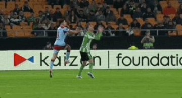 MKSports-赔了儿子又折兵 范佩西目睹儿子重伤被担架抬下场